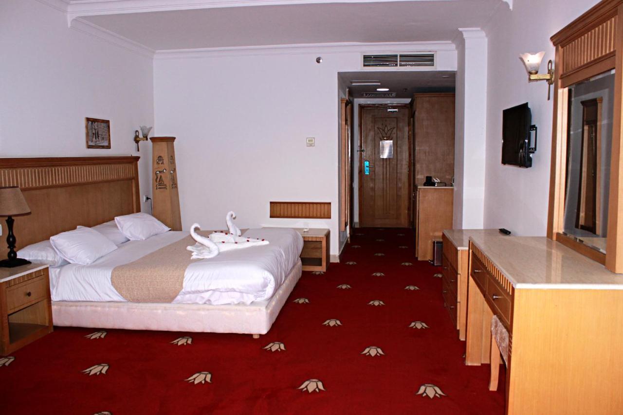 New Regency Pyramids View Hotel Kafret el-Gabal Exterior foto