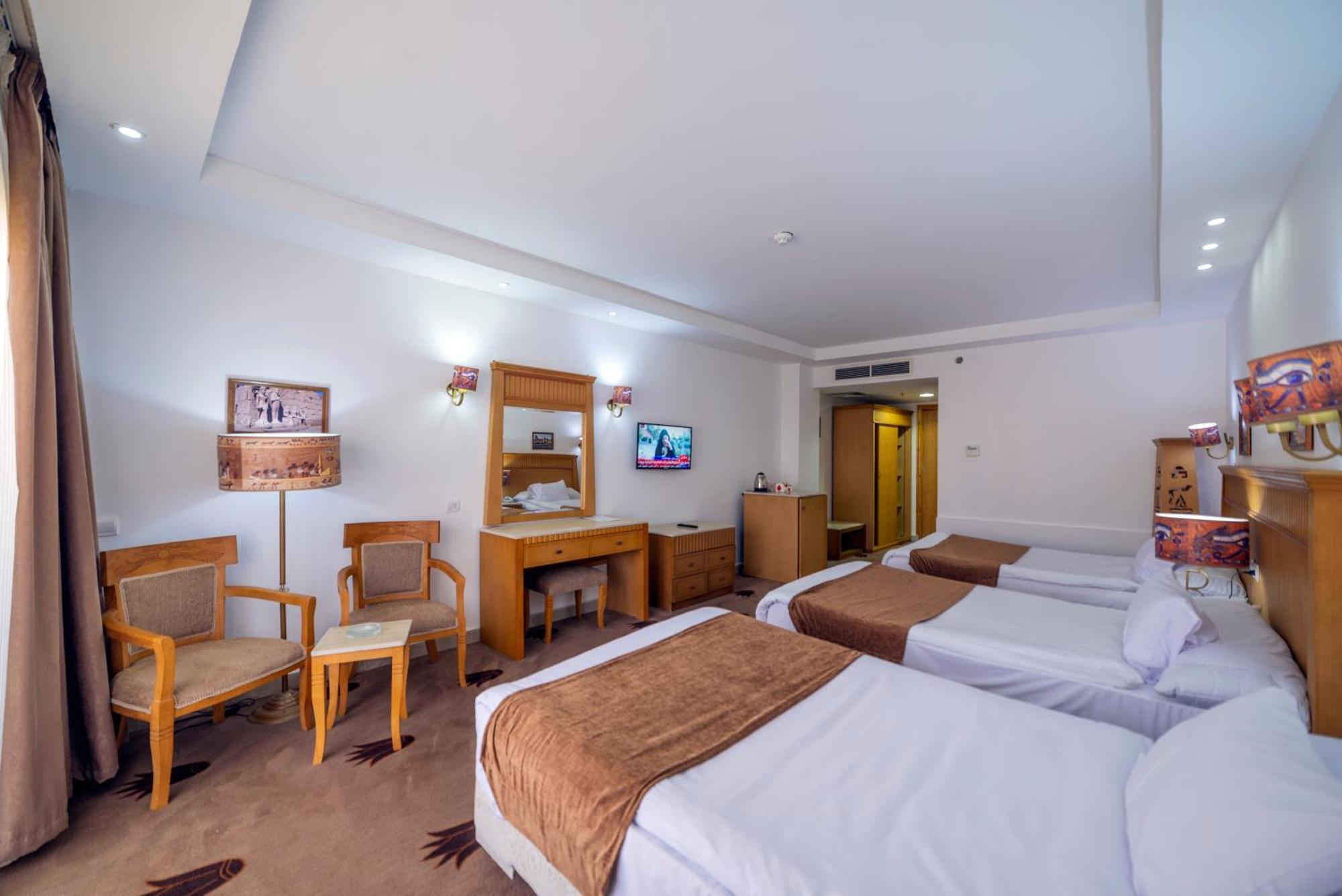 New Regency Pyramids View Hotel Kafret el-Gabal Exterior foto